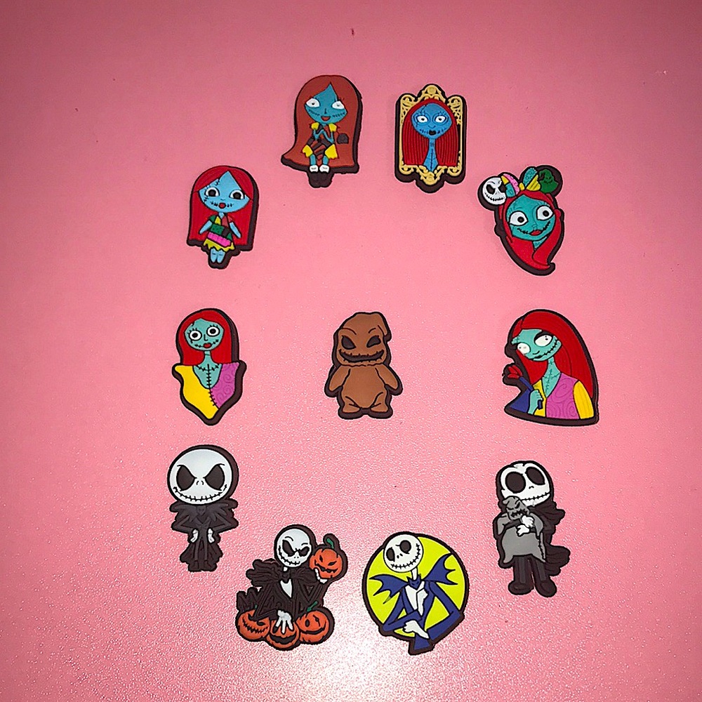 The nightmare before Christmas Croc charms! There are 11 pieces!